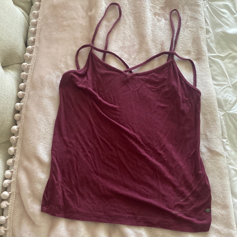 Maroon American Eagle tank top with triangle cut outs